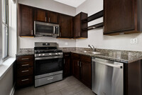 429 W Melrose Apartments in Chicago, IL - Building Photo - Building Photo