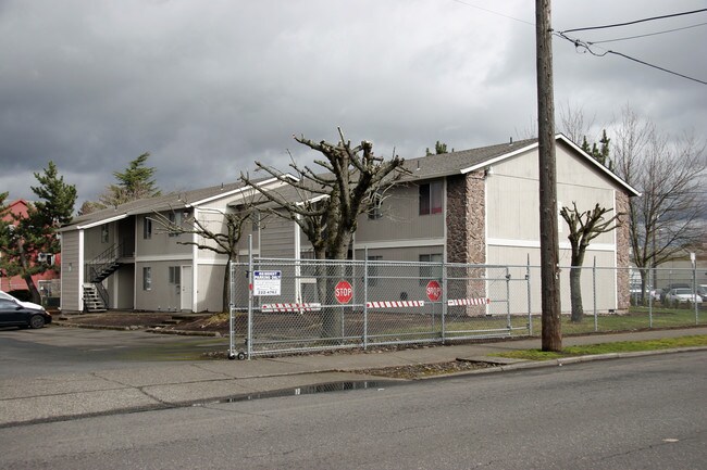 7709 SE Harold St in Portland, OR - Building Photo - Building Photo