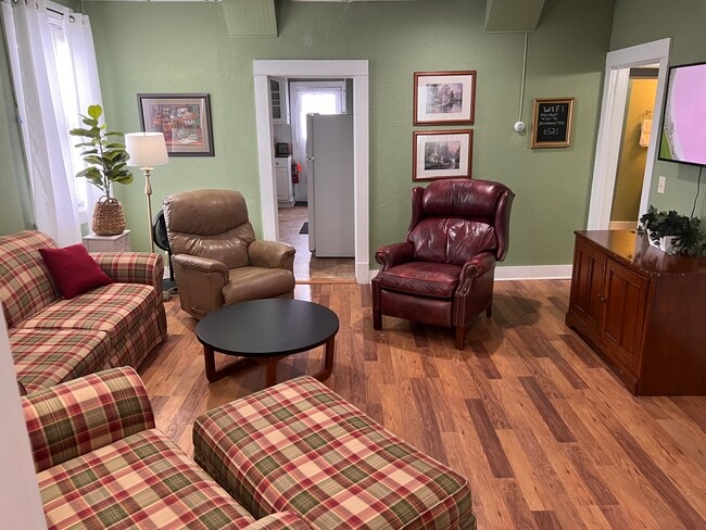 65 W Main St, Unit 2A