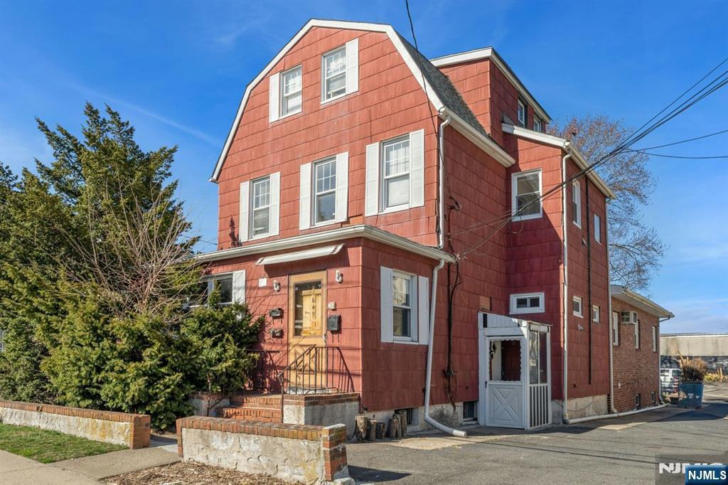 649 New Jersey in North Arlington, NJ - Building Photo