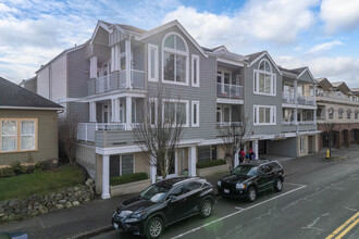 126 3rd Ave N in Edmonds, WA - Foto de edificio - Building Photo