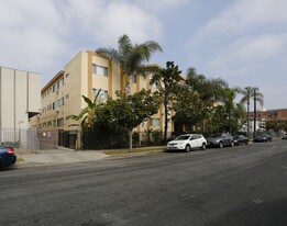 817 S St Andrews Pl in Los Angeles, CA - Building Photo
