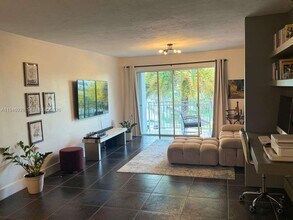 1631 NE 114th St in Miami, FL - Building Photo - Building Photo