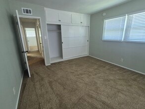 7357 Forest Ave in Whittier, CA - Foto de edificio - Building Photo