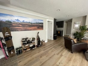 205 Lakewood Rd in Victor, ID - Building Photo - Building Photo