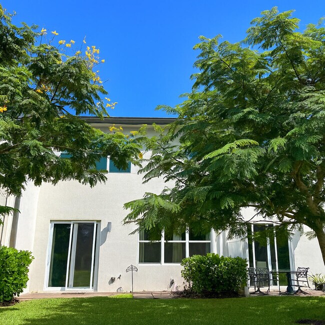 4950 Navali Dr in Wellington, FL - Building Photo - Building Photo