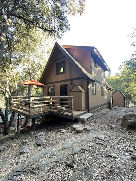 property at 52633 Sunset Dr