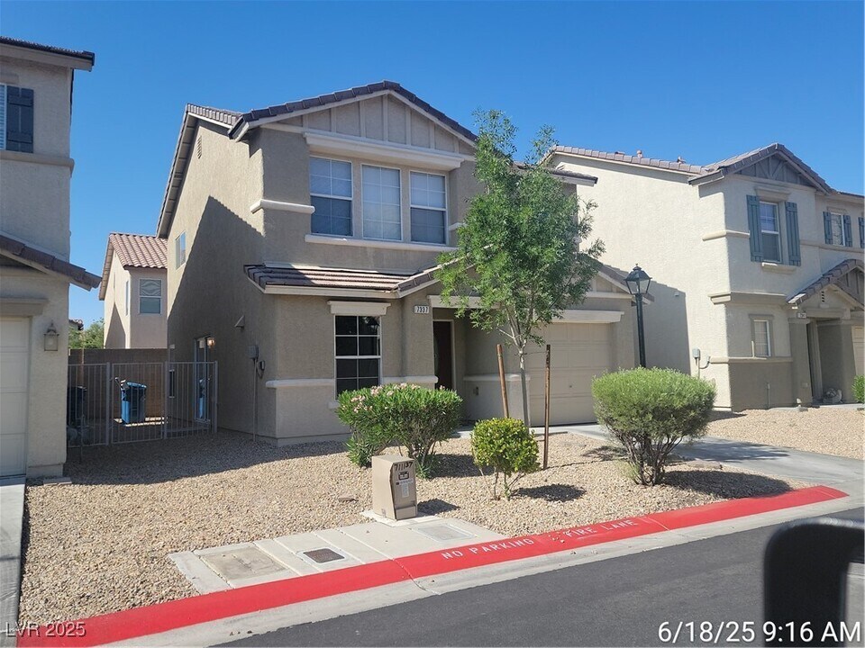 7337 Ribbon Ridge Ave in Las Vegas, NV - Building Photo