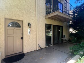 2647 Cortina Dr in Riverside, CA - Building Photo - Building Photo