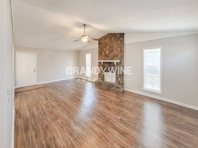 6395 Golden Park Dr in Memphis, TN - Building Photo - Building Photo