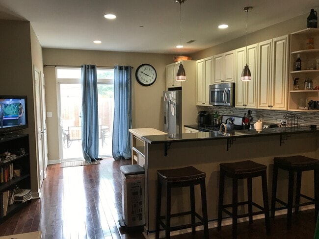 1235 S 17th St in Philadelphia, PA - Foto de edificio - Building Photo