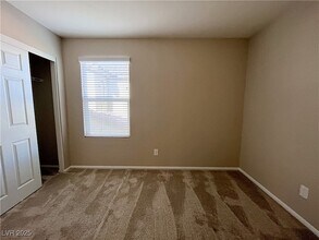 5587 Lushan St in Las Vegas, NV - Building Photo - Building Photo