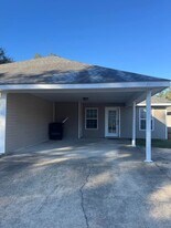 14258 Woodlands Dr in Hammond, LA - Building Photo