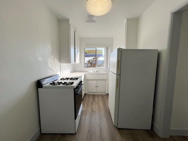 5919-5925 Crenshaw Blvd