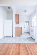 3950 W Roscoe St in Chicago, IL - Building Photo - Building Photo