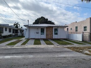 3556 SW 13th Terrace in Miami, FL - Building Photo - Building Photo