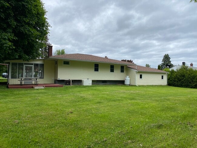 13 Hobbs Rd in Plattsburgh, NY - Building Photo - Building Photo