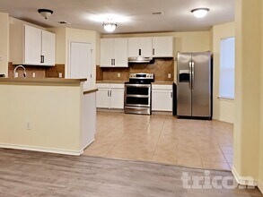 5002 Braden Gate in San Antonio, TX - Foto de edificio - Building Photo