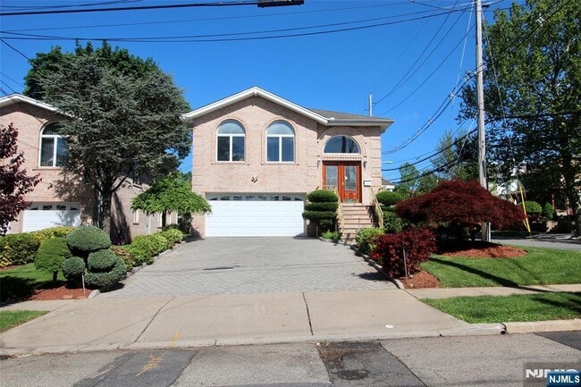 499 Morse Ave in Ridgefield, NJ - Building Photo - Building Photo