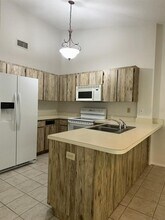 4002 Shoreside Cir in Tampa, FL - Building Photo - Building Photo