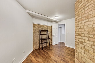 1802 N Sheffield Ave, Unit R in Chicago, IL - Building Photo - Building Photo