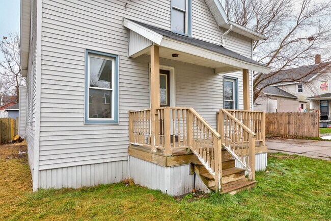 911 Polk St in Bay City, MI - Building Photo - Building Photo