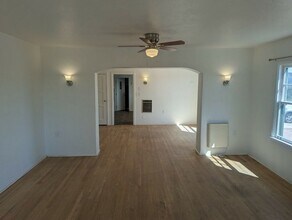 2510 Summit Dr in Escondido, CA - Building Photo - Building Photo