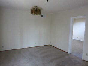 5140 Catoctin Dr in San Diego, CA - Building Photo - Building Photo
