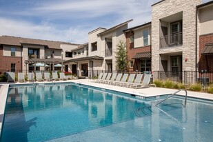 The Luxe at Rowlett 55+ Active Adult Apartments