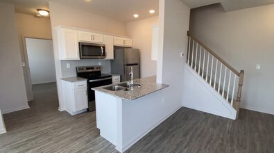 101 Butterfield Way in Lexington, KY - Building Photo - Building Photo