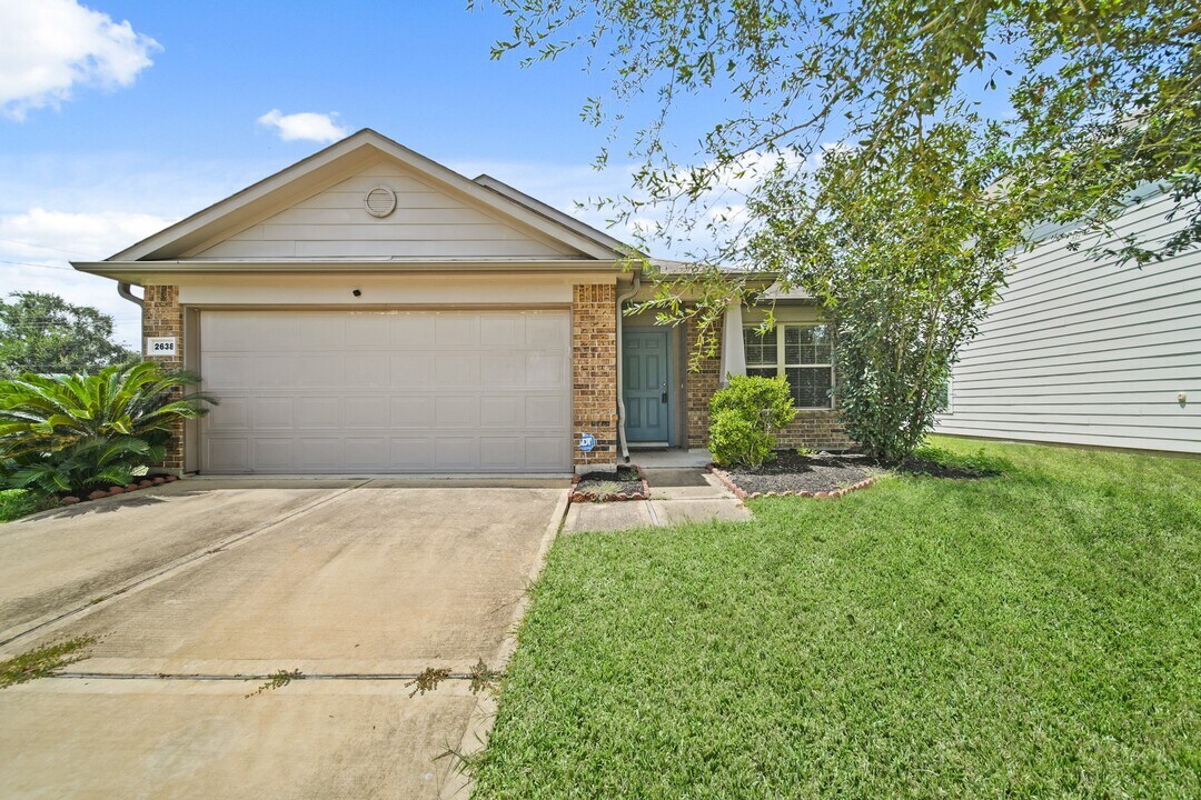 2638 Bedrock Ln in Missouri City, TX - Building Photo