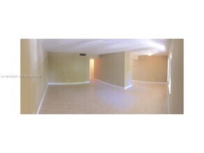 216 Meadows Cir in Boynton Beach, FL - Building Photo - Building Photo
