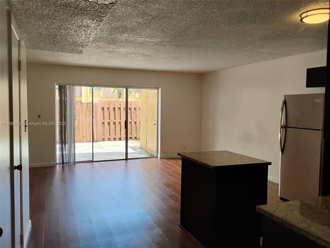 5845 Blueberry Ct in Lauderhill, FL - Building Photo - Building Photo