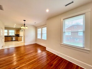 702 Fairview Rd in Asheville, NC - Building Photo - Building Photo