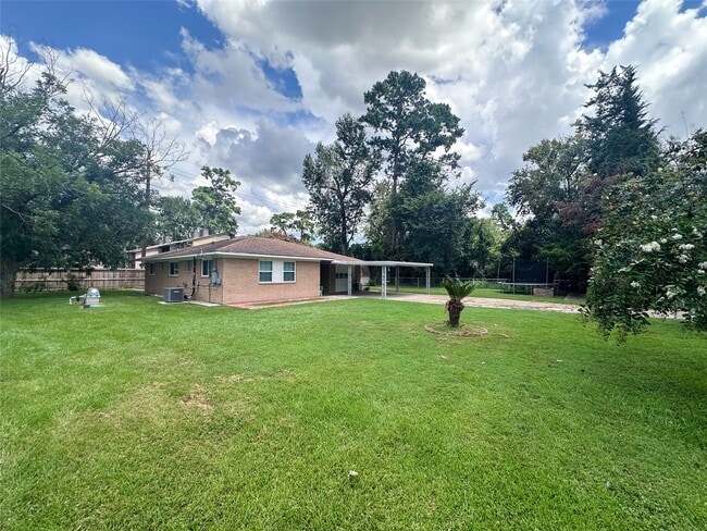 17706 Wild Oak Dr