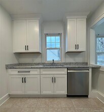 37 Church St in Bedford Hills, NY - Foto de edificio - Building Photo