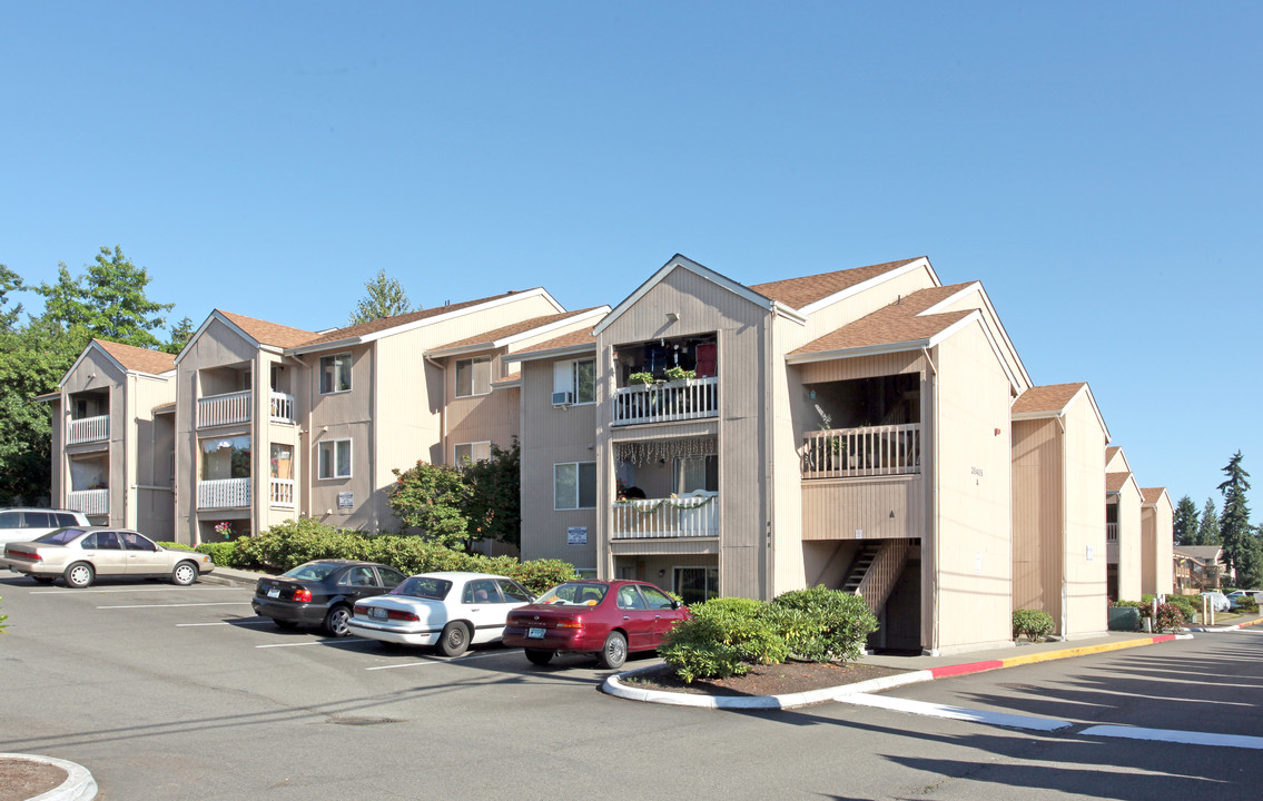 Waverly Apartments in Federal Way, WA - Building Photo