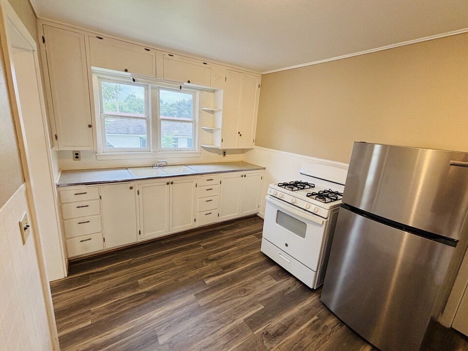 308 S Rogers St in Clarksville, AR - Building Photo