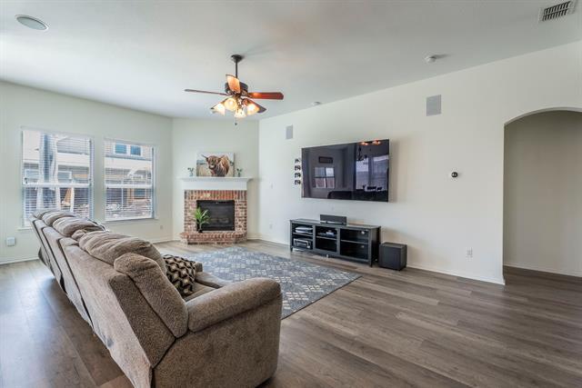 1404 Kittyhawk Dr in Little Elm, TX - Building Photo - Building Photo