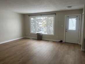 4111-4149 49 Ave in Bonnyville, AB - Building Photo - Building Photo