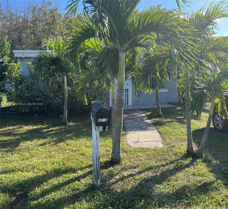 6340 NW 21st Ave in Miami, FL - Building Photo