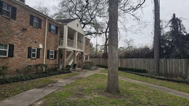 property at 881 Wax Myrtle Ln