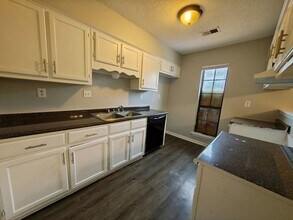 4837 Summitridge Dr in Memphis, TN - Building Photo - Building Photo