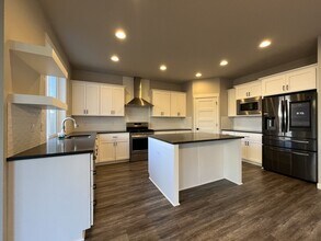 1741 Silverstone Dr in Forest Grove, OR - Building Photo - Building Photo