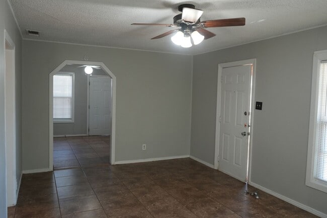 2819 38th St in Lubbock, TX - Building Photo - Building Photo