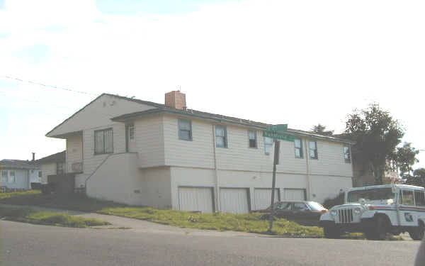 2157 E 27th St in Oakland, CA - Building Photo - Building Photo