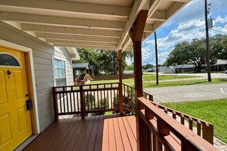 410 McPhail St in Tomball, TX - Building Photo - Building Photo