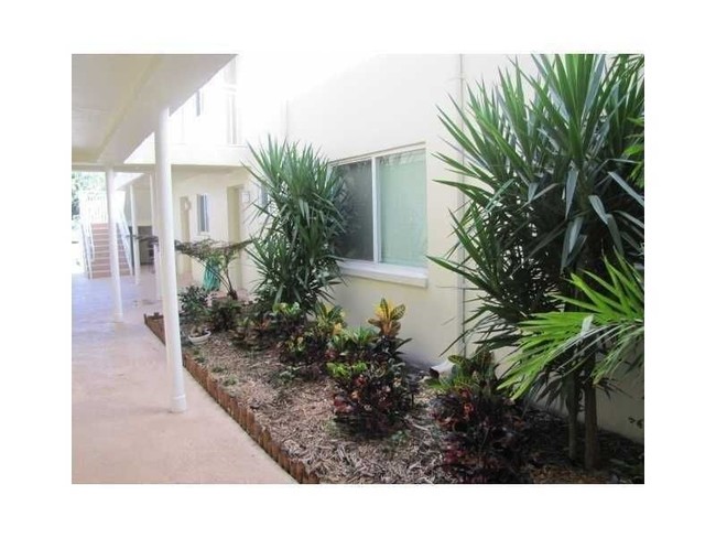1320 Miami Rd in Fort Lauderdale, FL - Foto de edificio - Building Photo