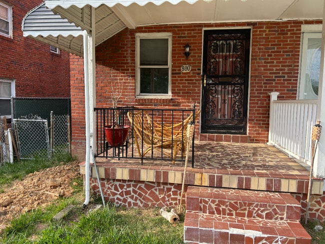 property at 800 Glenwood Ave