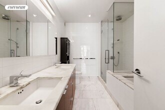 101 Warren St in New York, NY - Building Photo - Building Photo